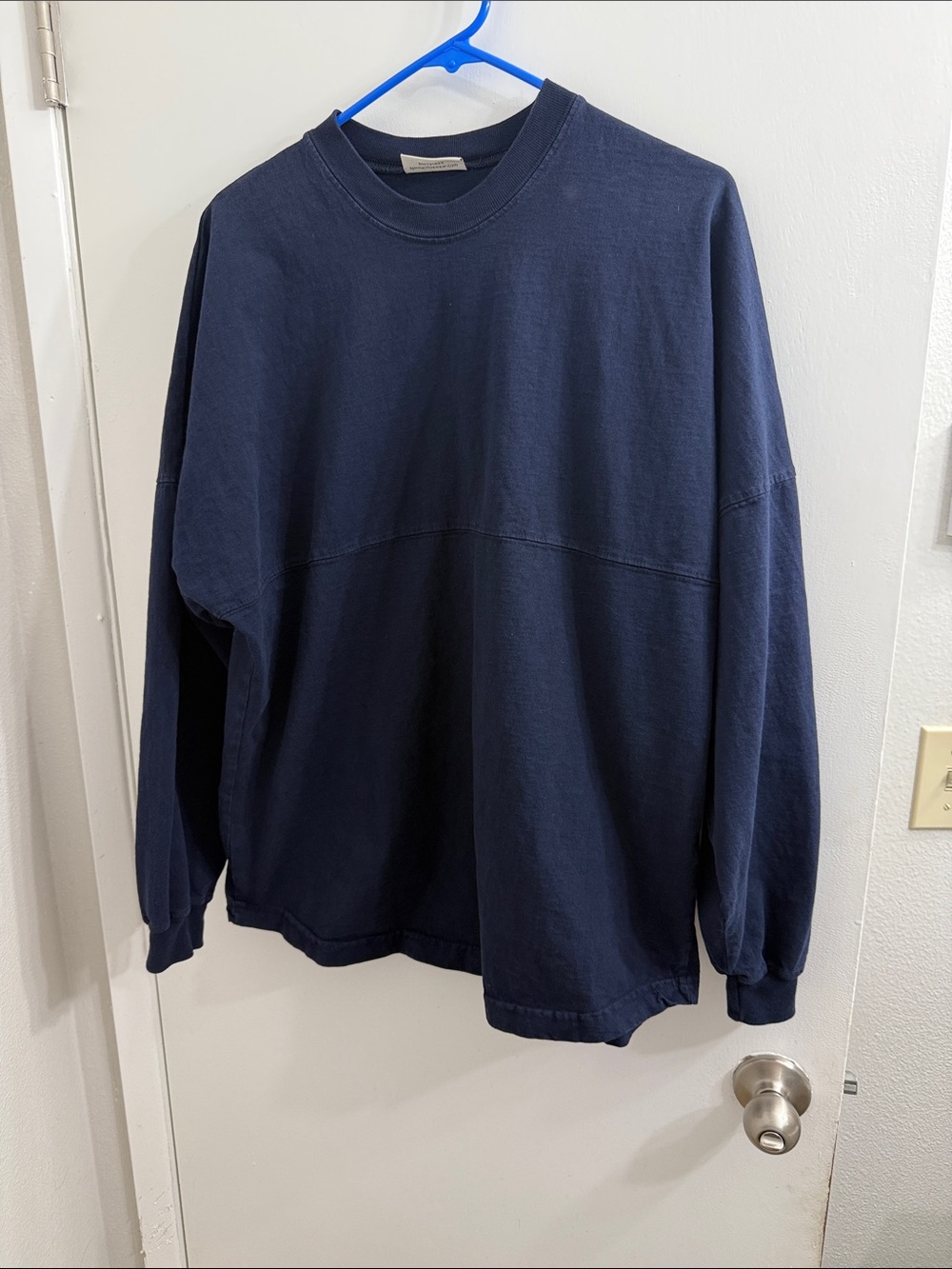 Spirit Men's Navy Blue Crewneck Sweatshirt